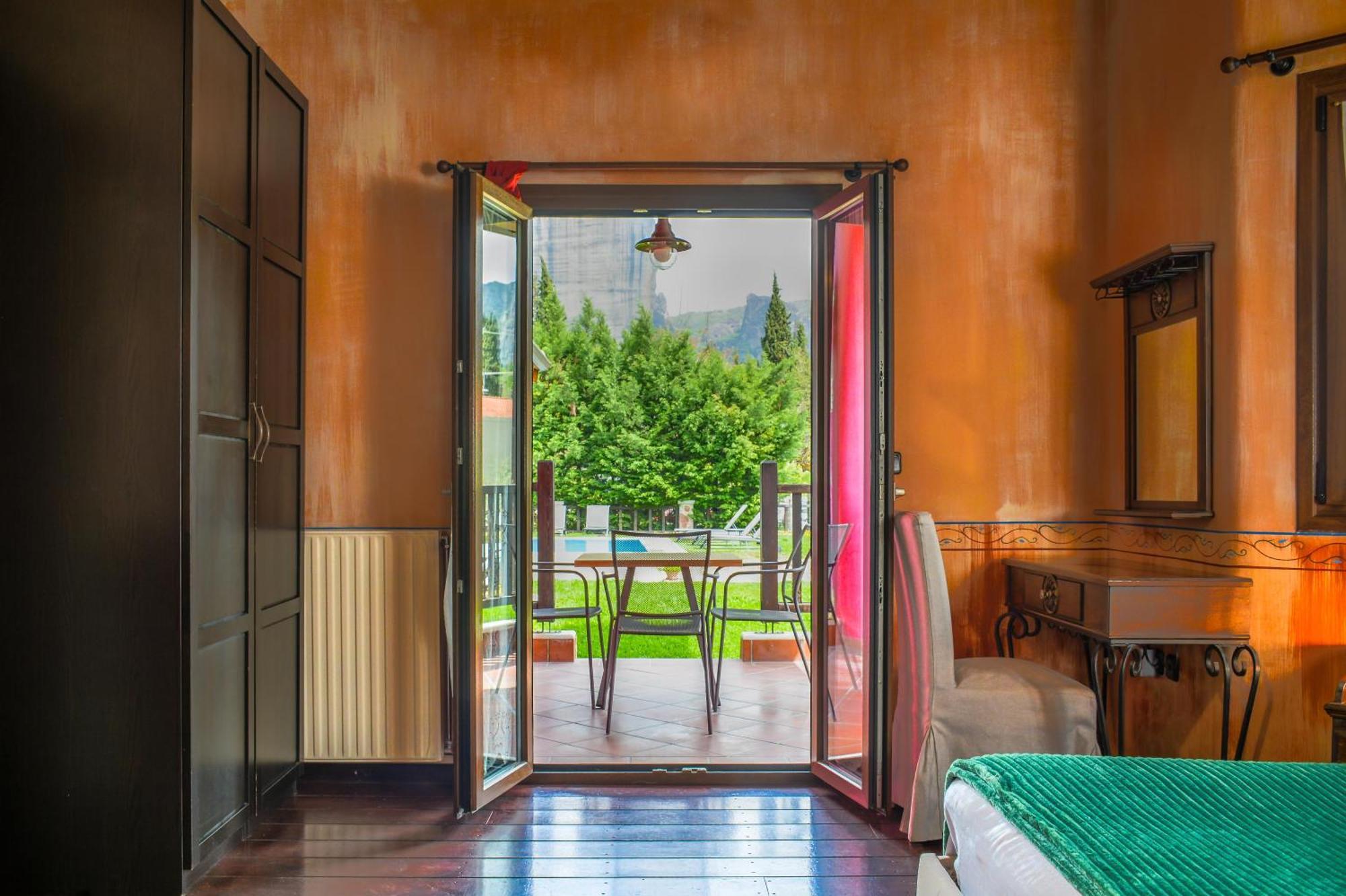 Monastiri Guesthouse Калампака Номер фото